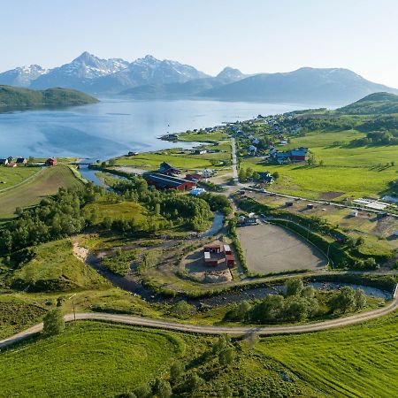 Storjord Farmstay Ranchhouse Kvaloya Экстерьер фото