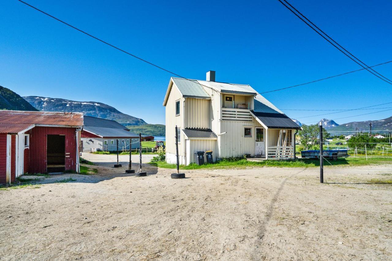 Storjord Farmstay Ranchhouse Kvaloya Экстерьер фото
